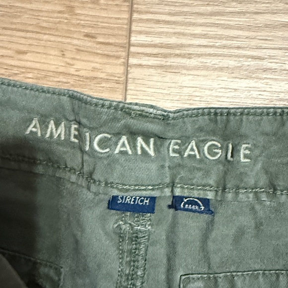 American Eagle stretch super high-rise baggy, wide leg Olive Green Pants - Picture 2 of 9